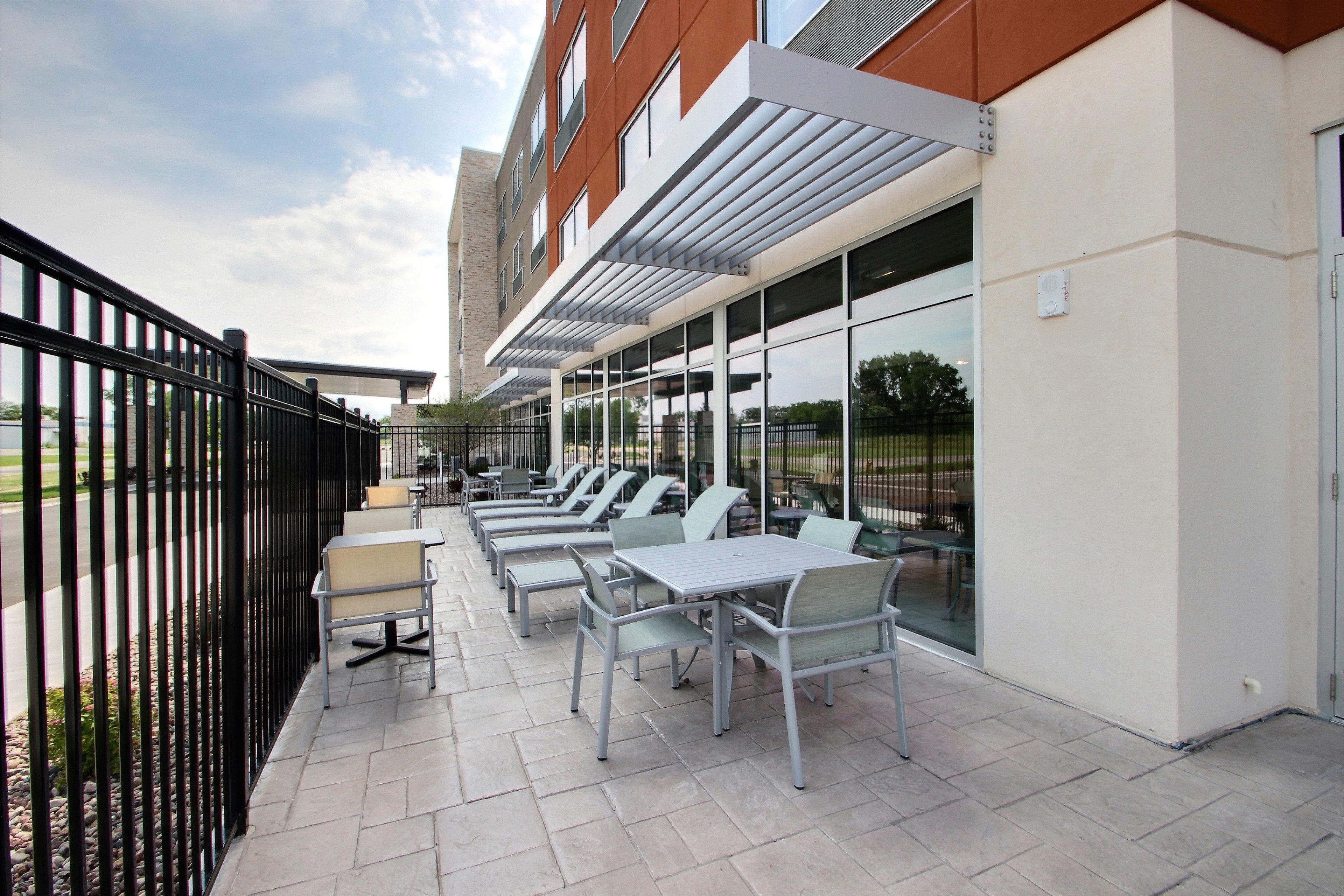 Holiday Inn Express & Suites Fond Du Lac By Ihg Exterior foto